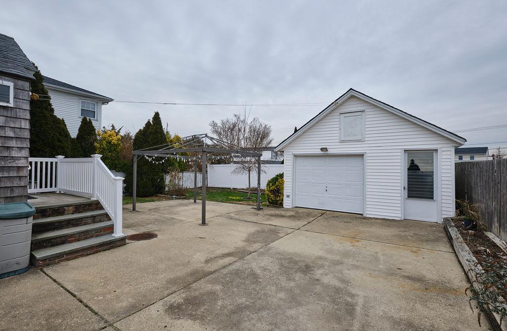 1829 Evergreen Avenue, East Meadow, New York image 17