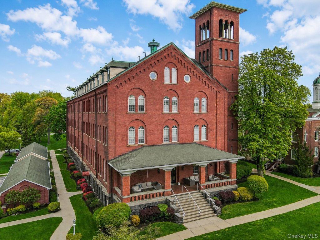 Photo of 200 School House Road #1A, Peekskill, NY 10566 (MLS # 981704)