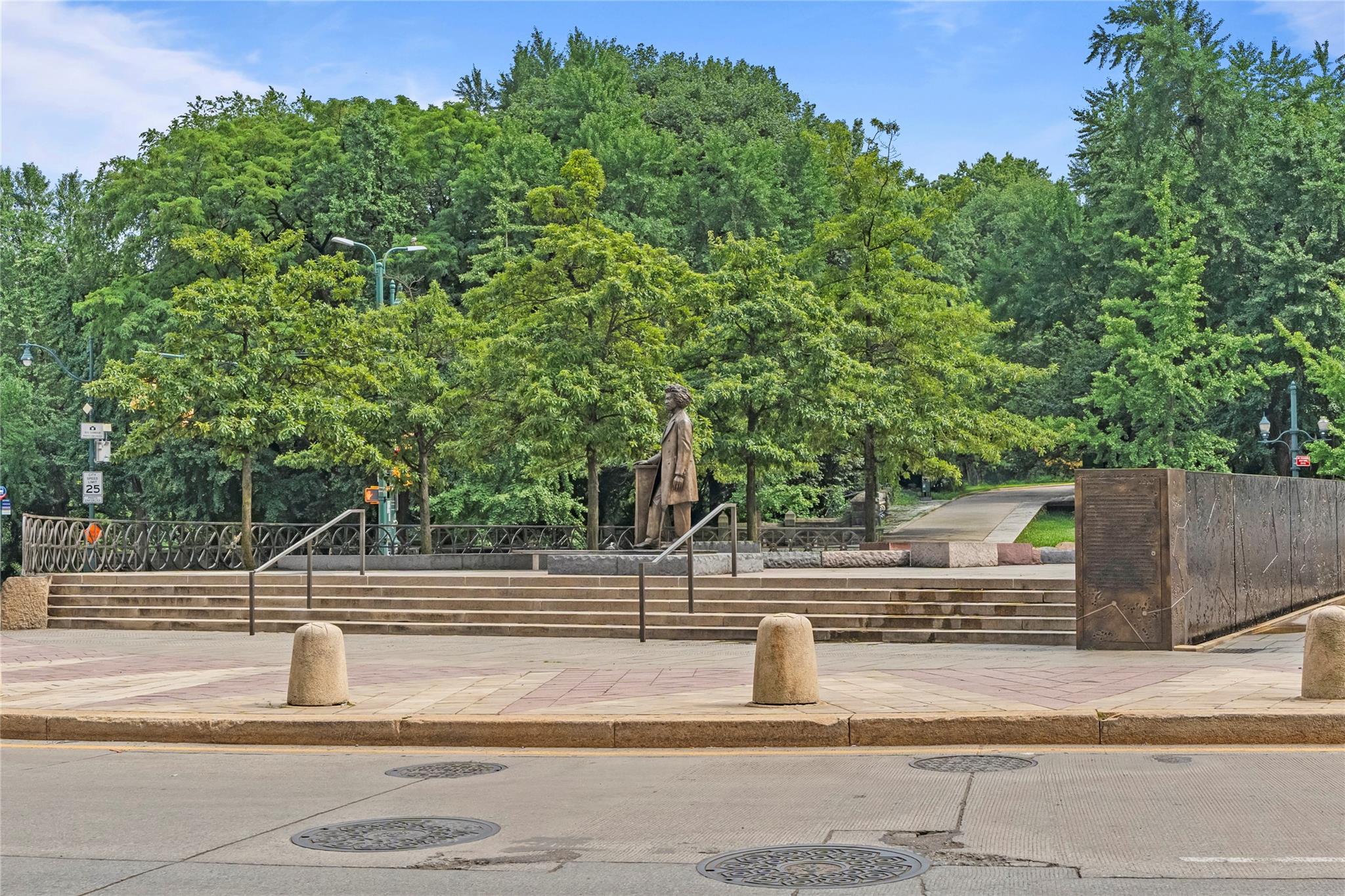 301 W 110th Street 2V