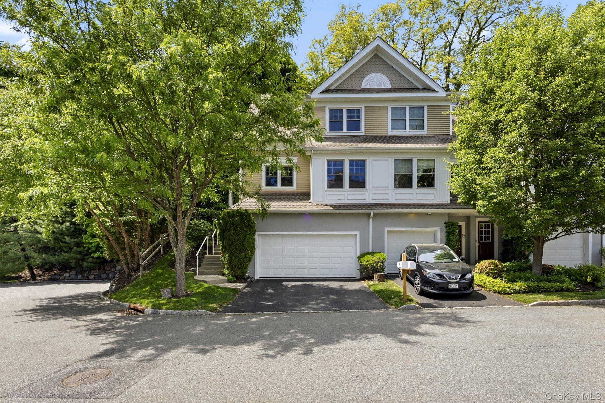 94 Hillcrest Lane
