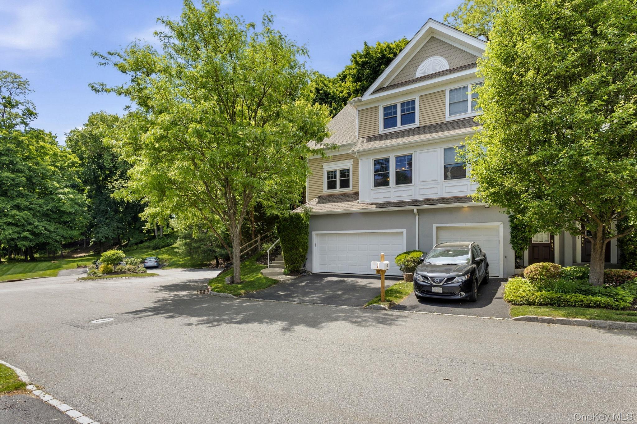 94 Hillcrest Lane