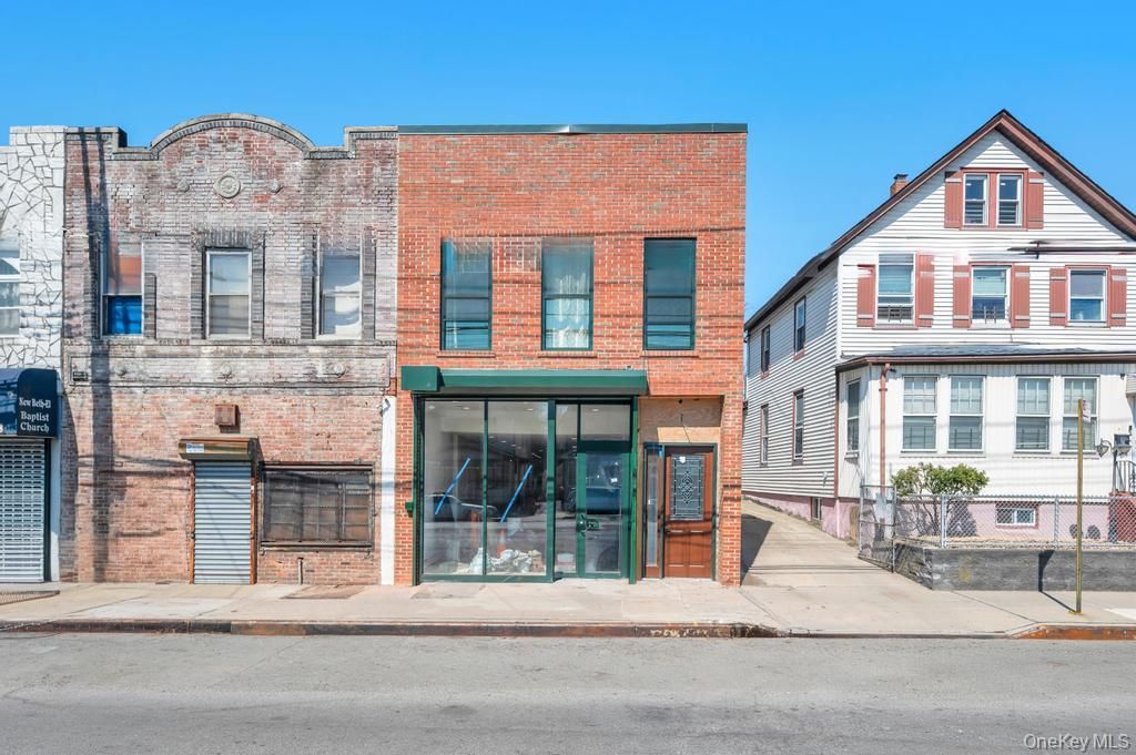 Photo of 107-24 Springfield Boulevard, Queens Village, NY 11429 (MLS # 986726)