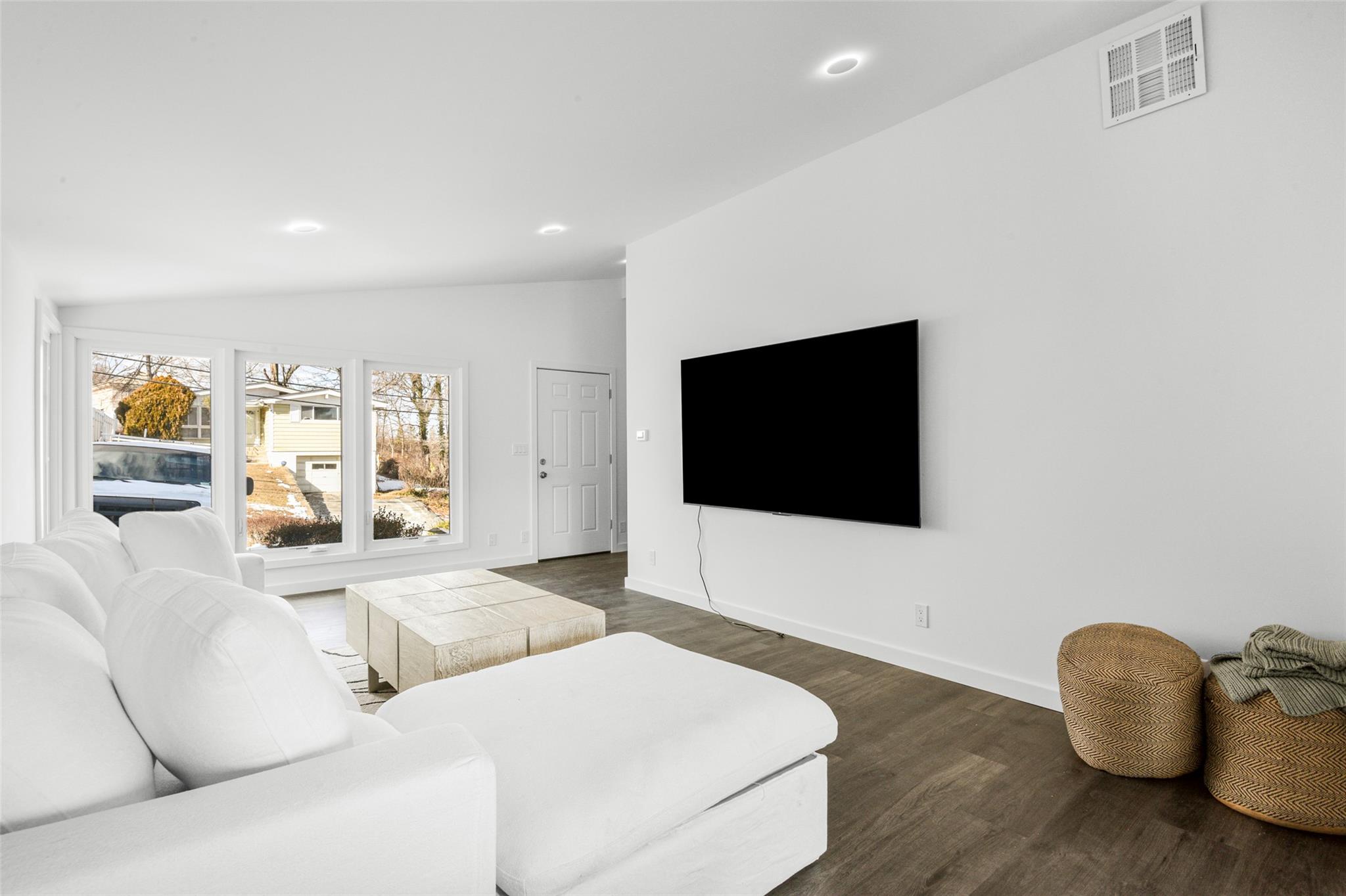 9 Chester Avenue, Elmsford, New York image 5