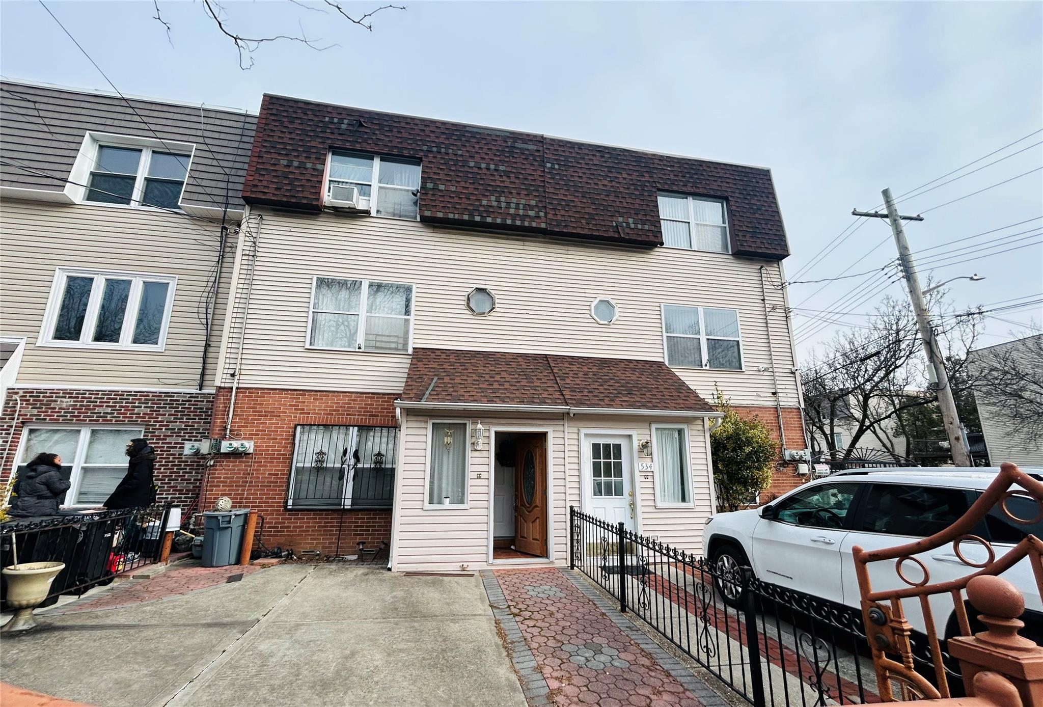Property for Sale at Pugsley Avenue, Bronx, New York - Bedrooms: 5 
Bathrooms: 3  - $700,000