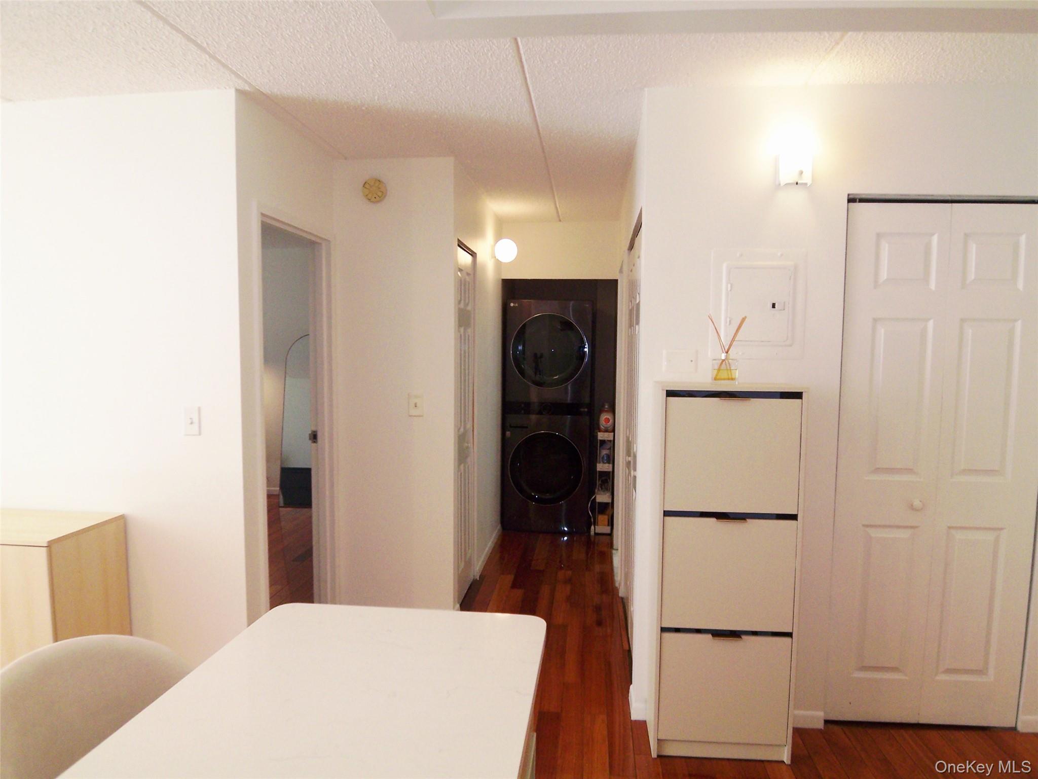 777 N Macquesten Parkway 604