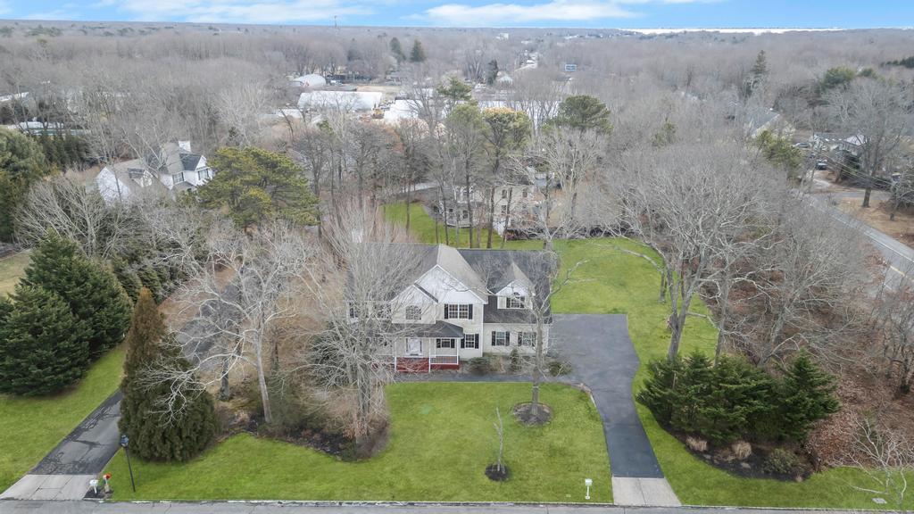 2 Sabrina Drive, Eastport, New York image 4