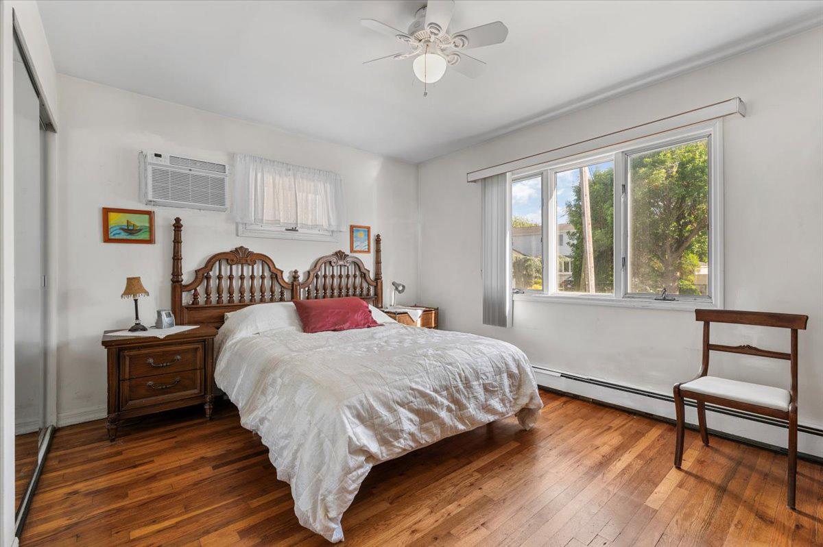 61 Cheshire Road, Bethpage, New York image 16