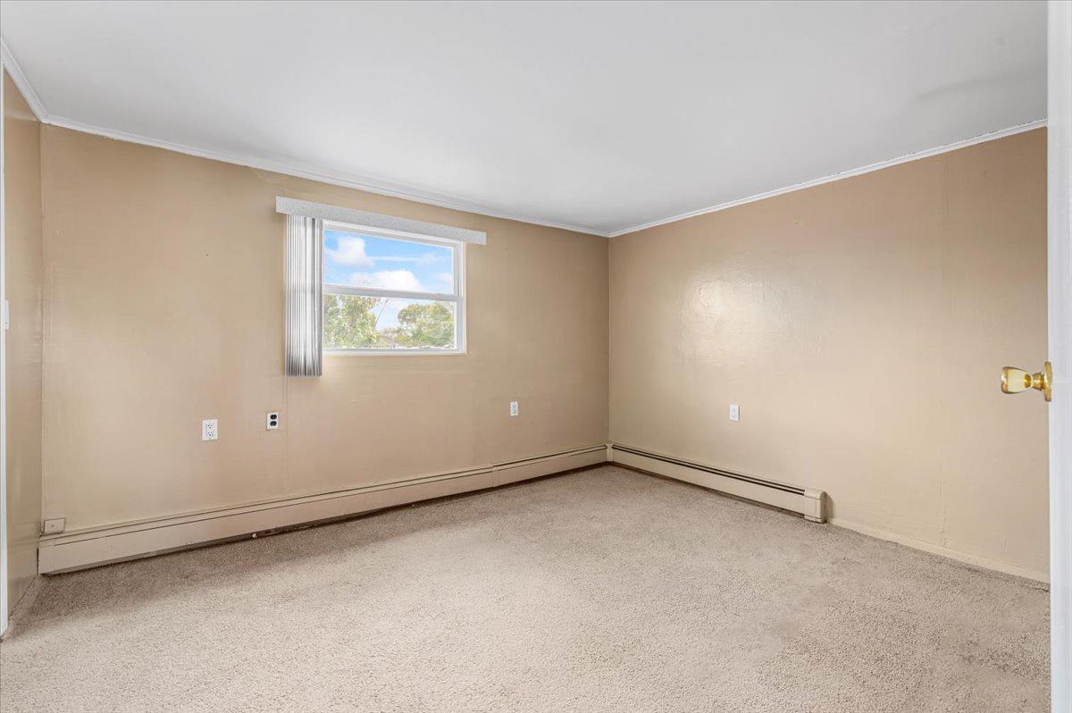 61 Cheshire Road, Bethpage, New York image 18