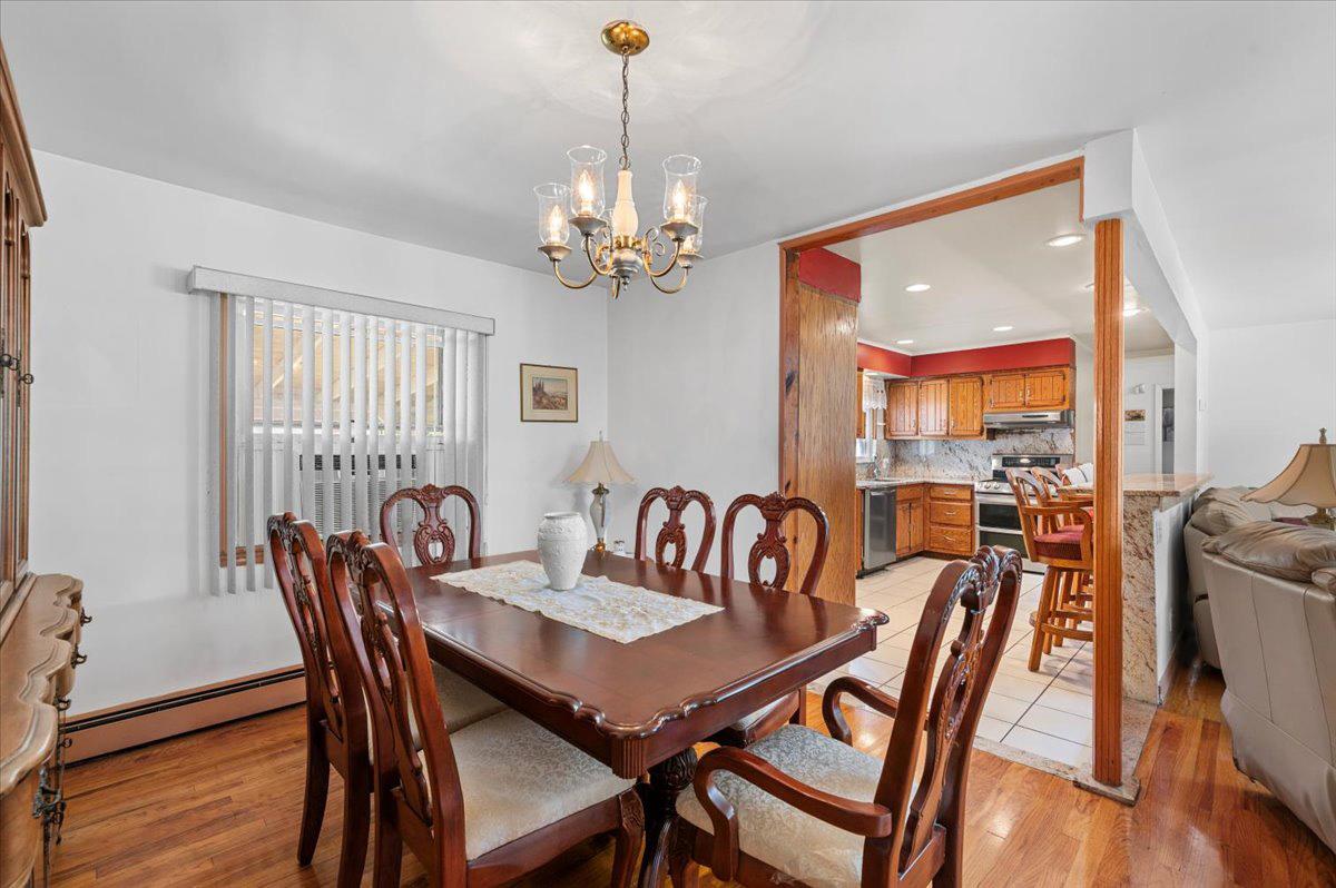 61 Cheshire Road, Bethpage, New York image 8