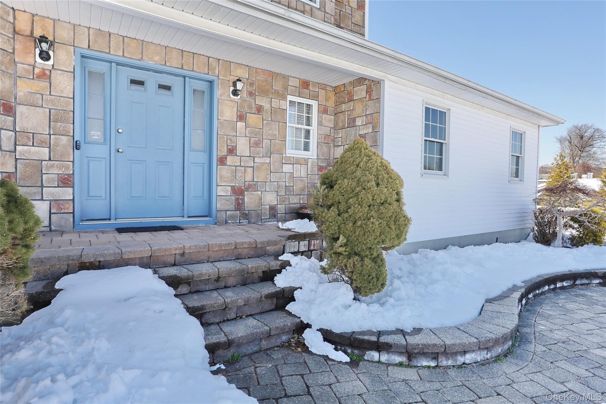 27 Red Schoolhouse Road