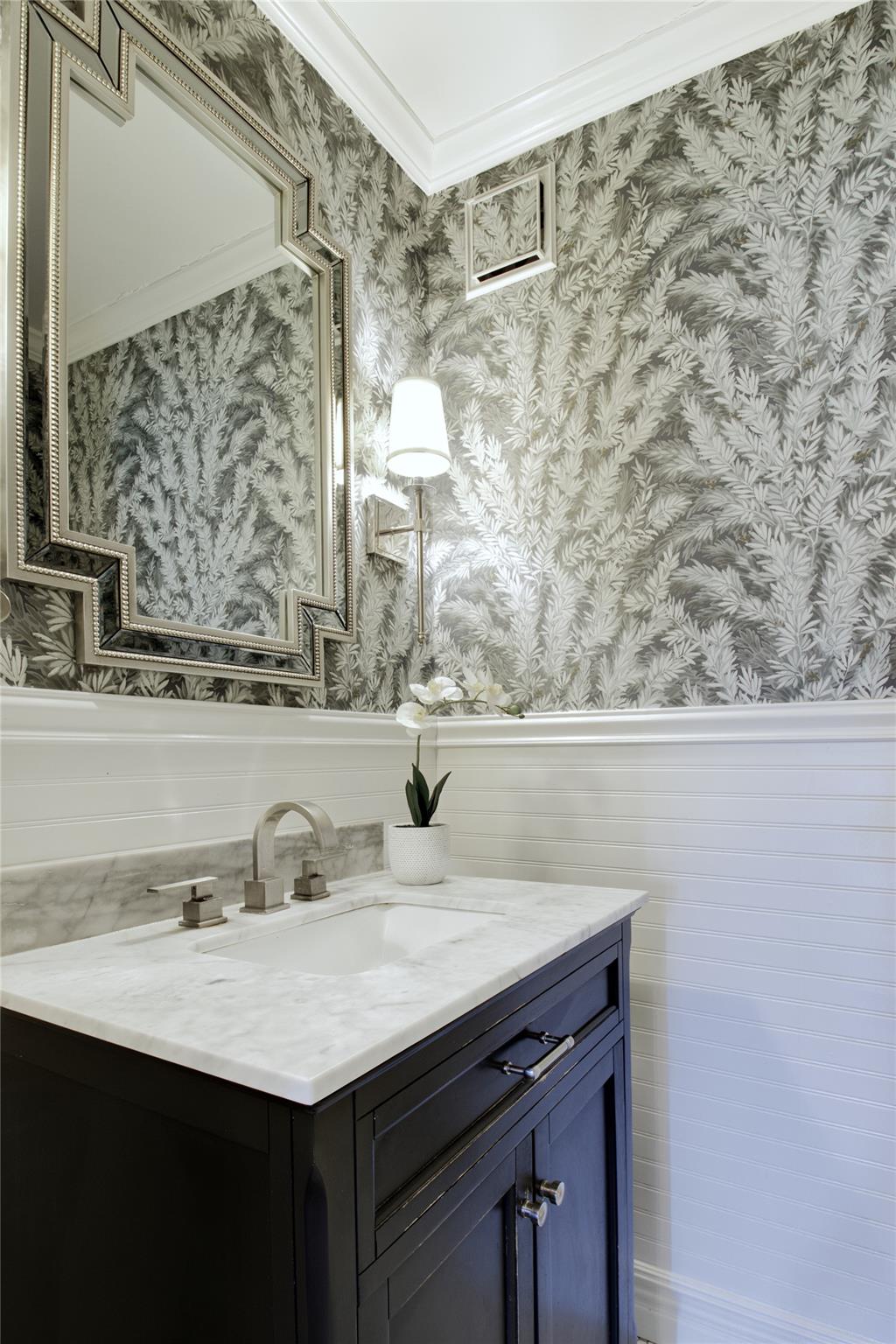 96 Claydon Road, Garden City, New York image 12