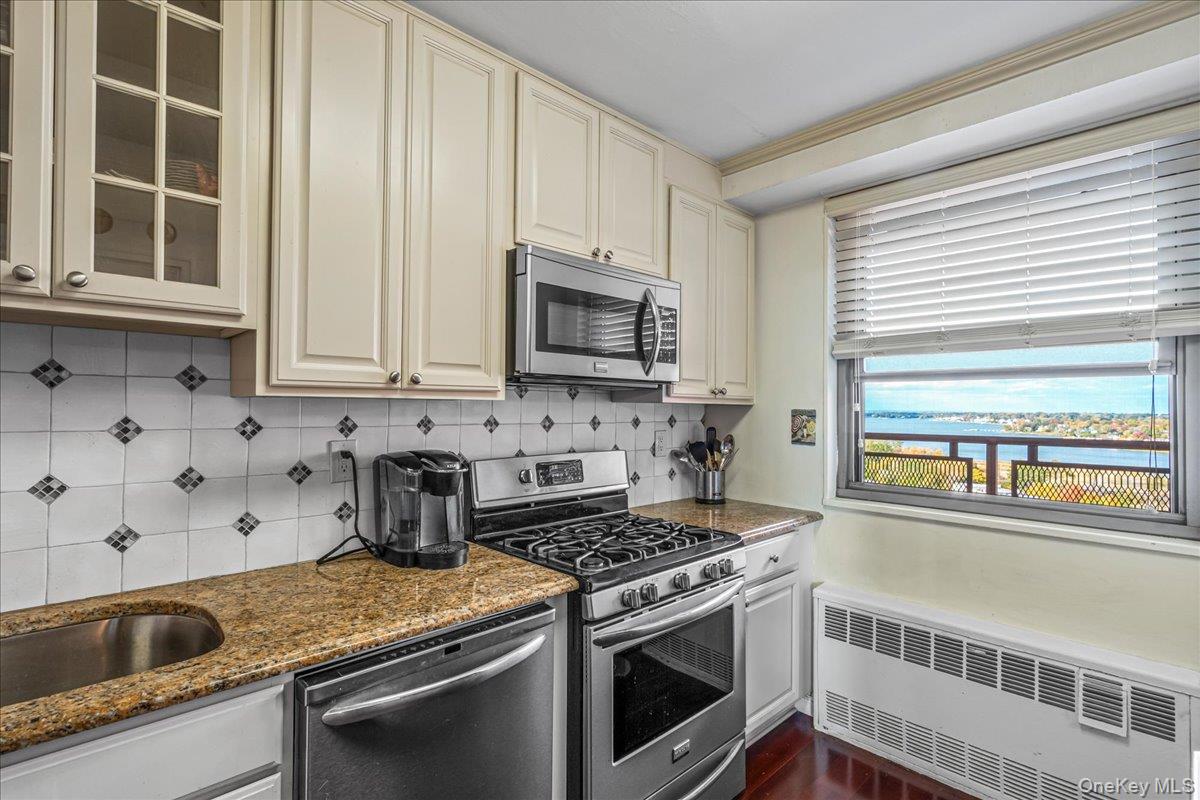 220-55 46th Avenue 16K