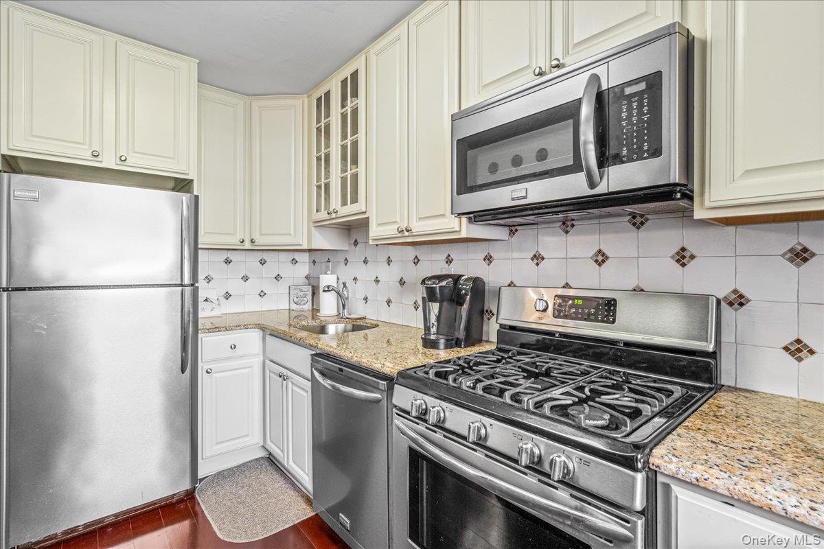 220-55 46th Avenue 16K