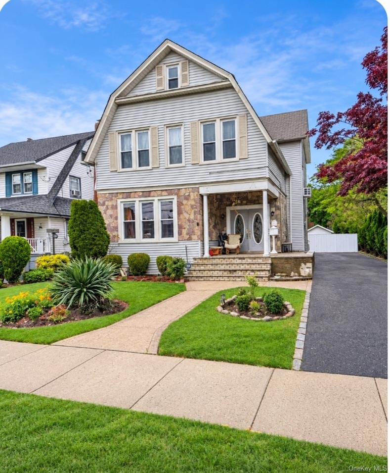 Photo of 21 Harrison Avenue, Lynbrook, NY 11563 (MLS # 1061401)