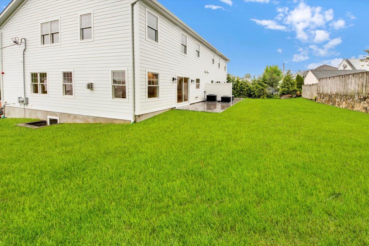 136 Gainsborg Avenue, West Harrison, New York image 29