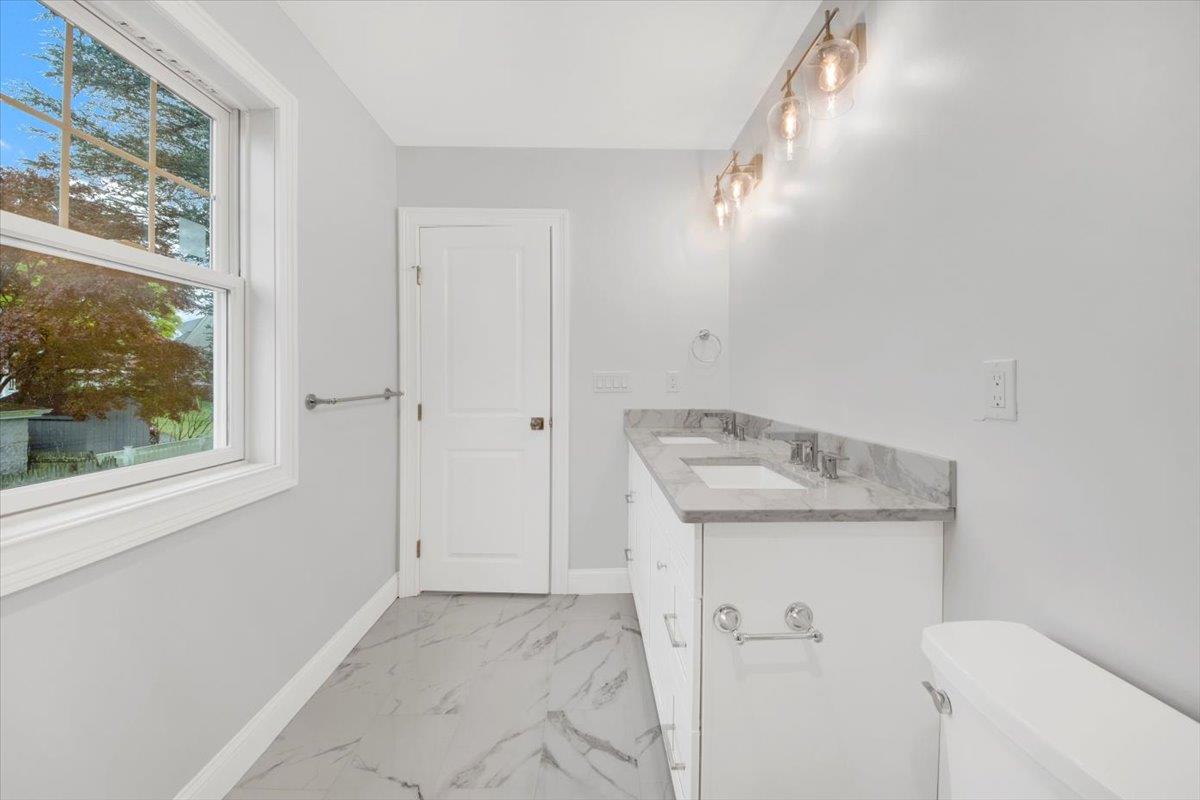 136 Gainsborg Avenue, West Harrison, New York image 19