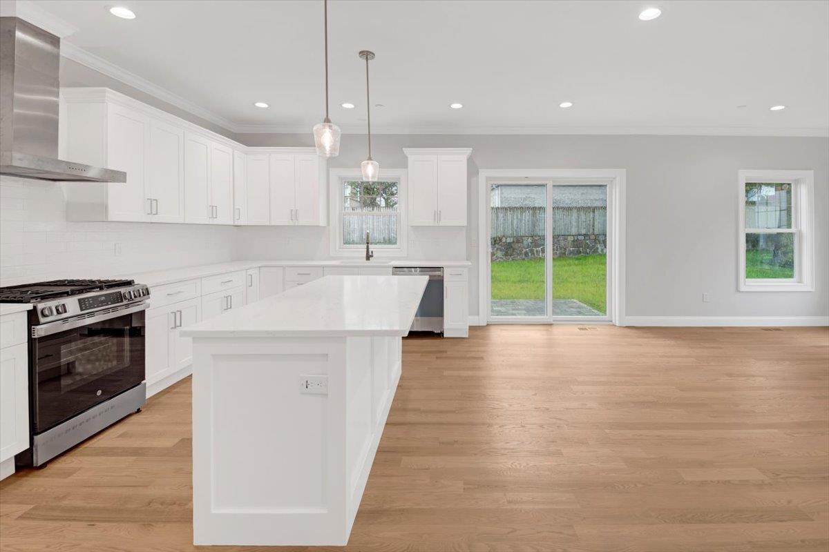 136 Gainsborg Avenue, West Harrison, New York image 10