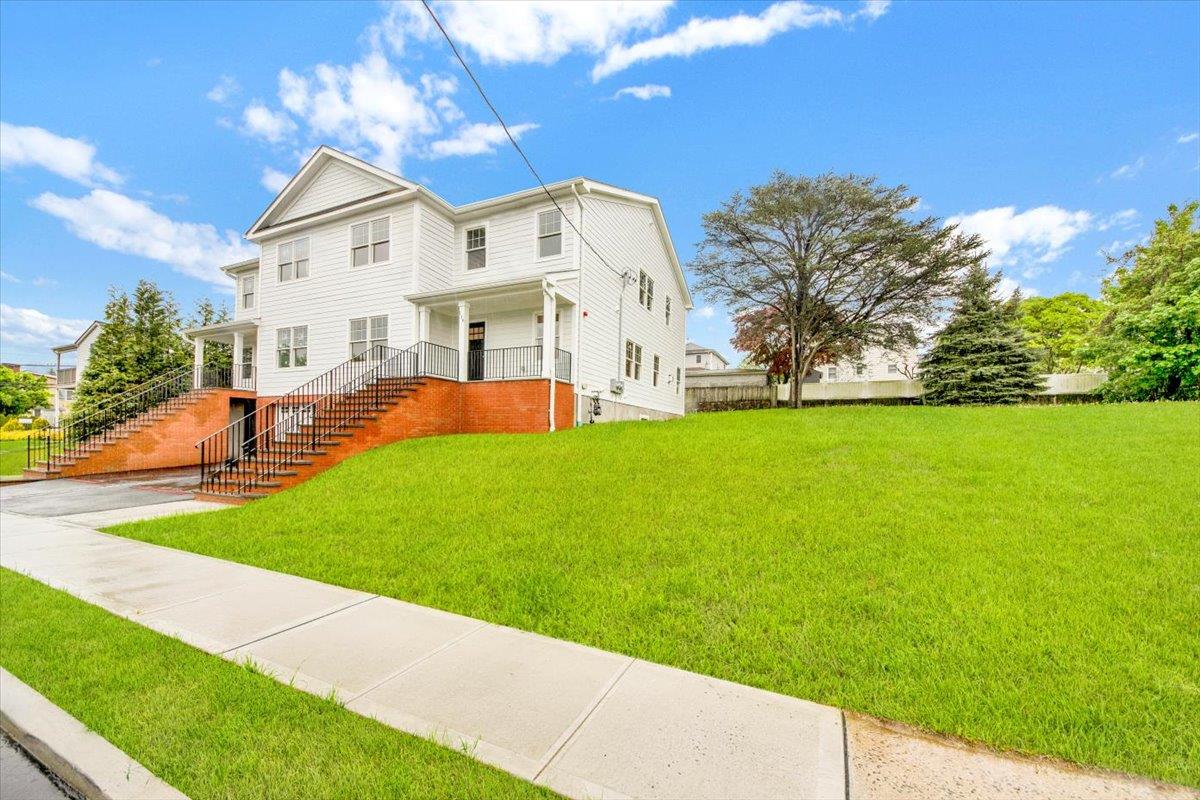 136 Gainsborg Avenue, West Harrison, New York image 2