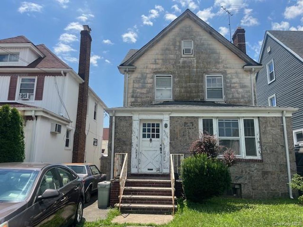 Photo of 9226 217th Street, Queens Village, NY 11428 (MLS # 1025059)