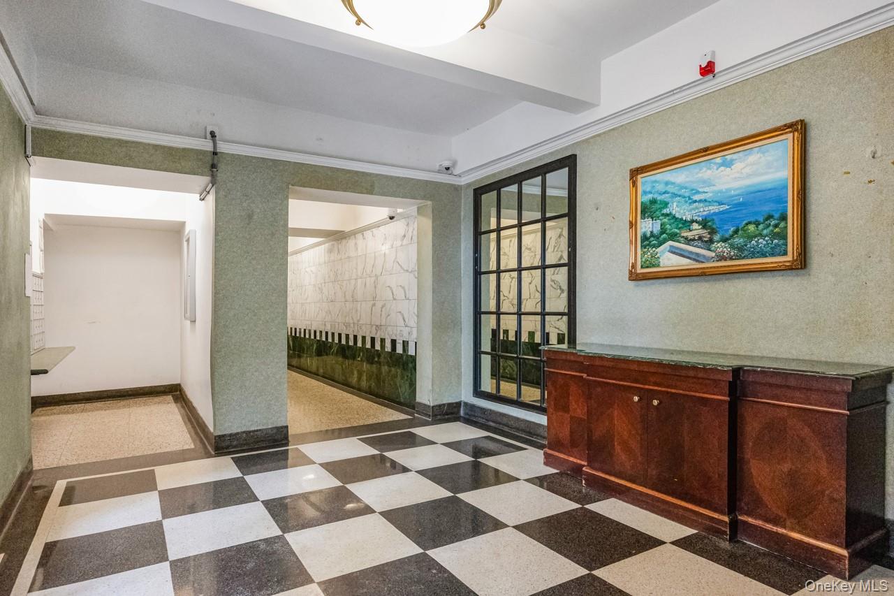 26-25 Union Street 3E