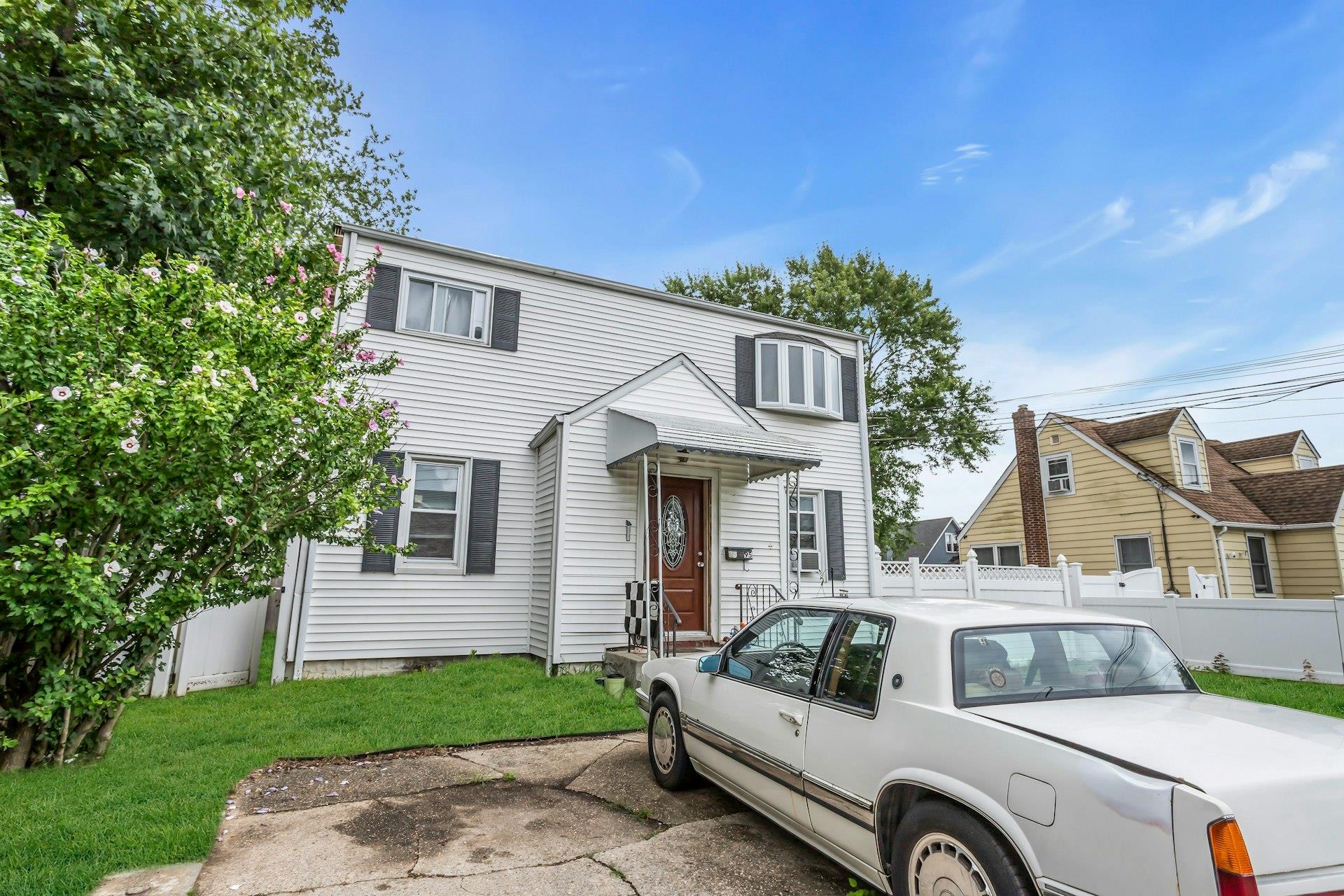 95 E 3rd Street