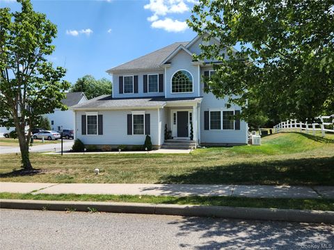 Homes For Sale - 5 Mulberry Place<br/> Hopewell Junction, NY 12533