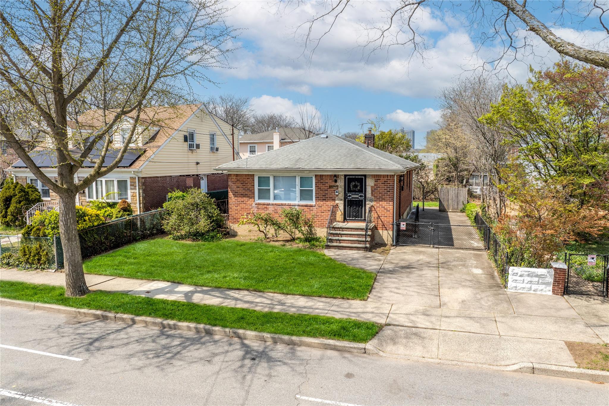 262-09 And 262-15 82 Avenue, Floral Park, New York image 40