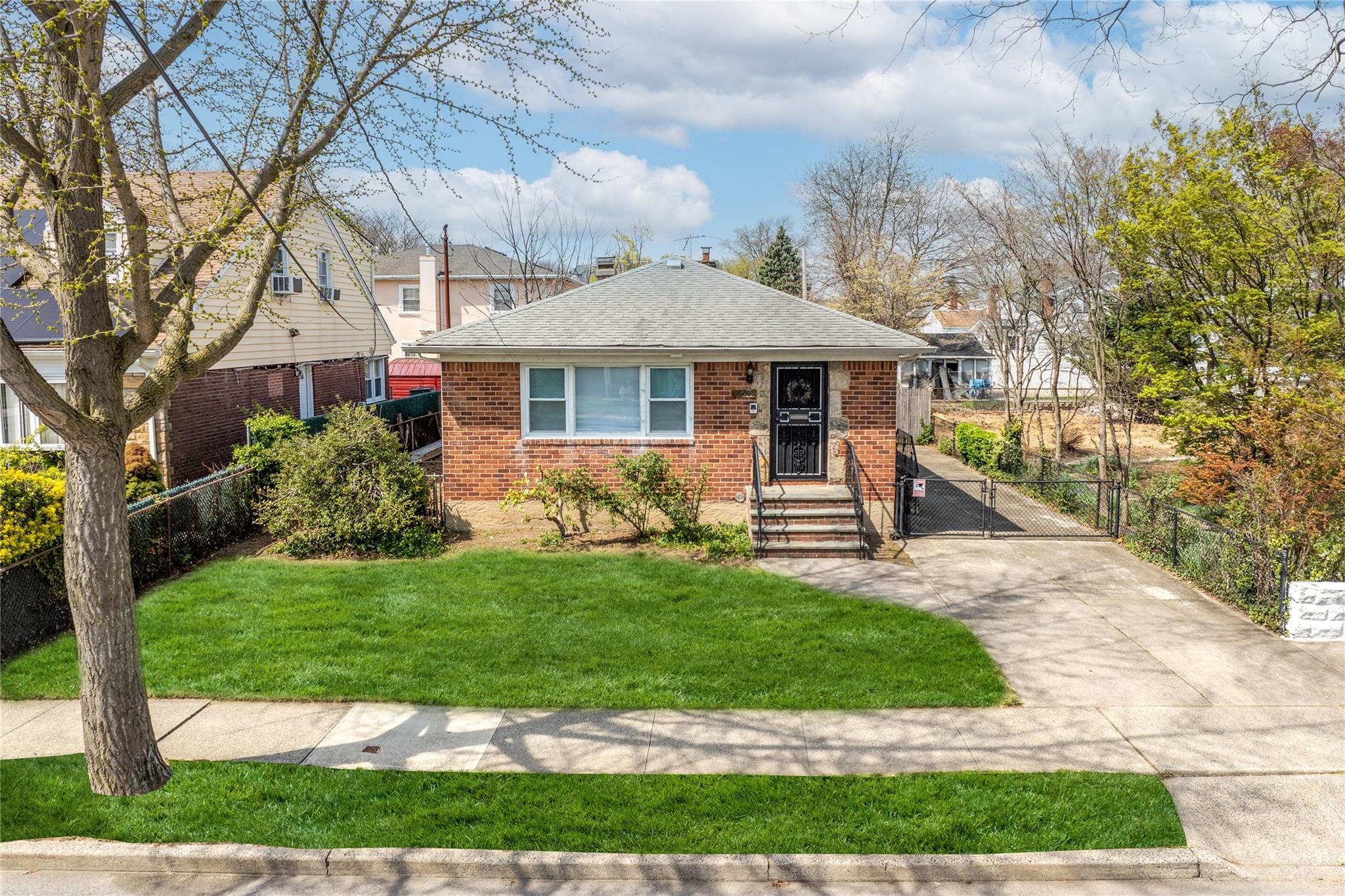 262-09 And 262-15 82 Avenue, Floral Park, New York image 39
