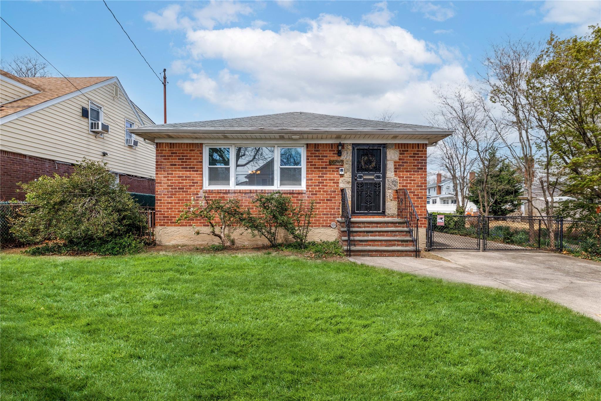 262-09 And 262-15 82 Avenue, Floral Park, New York image 2