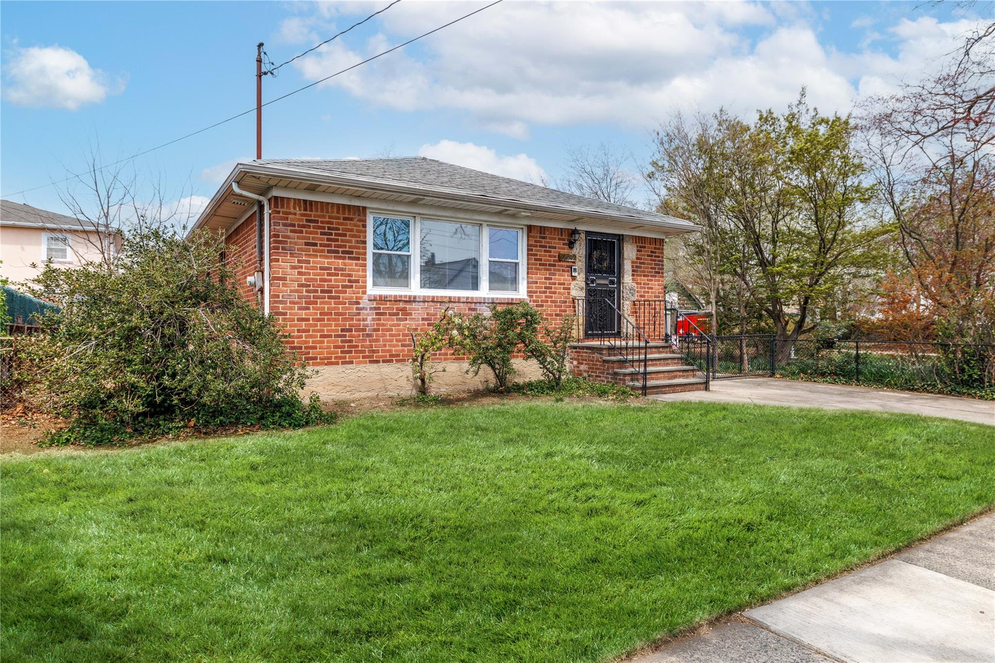 Property for Sale at 82 Avenue, Floral Park, Queens, NY - Bedrooms: 3 
Bathrooms: 1 
Rooms: 5  - $2,800,000
