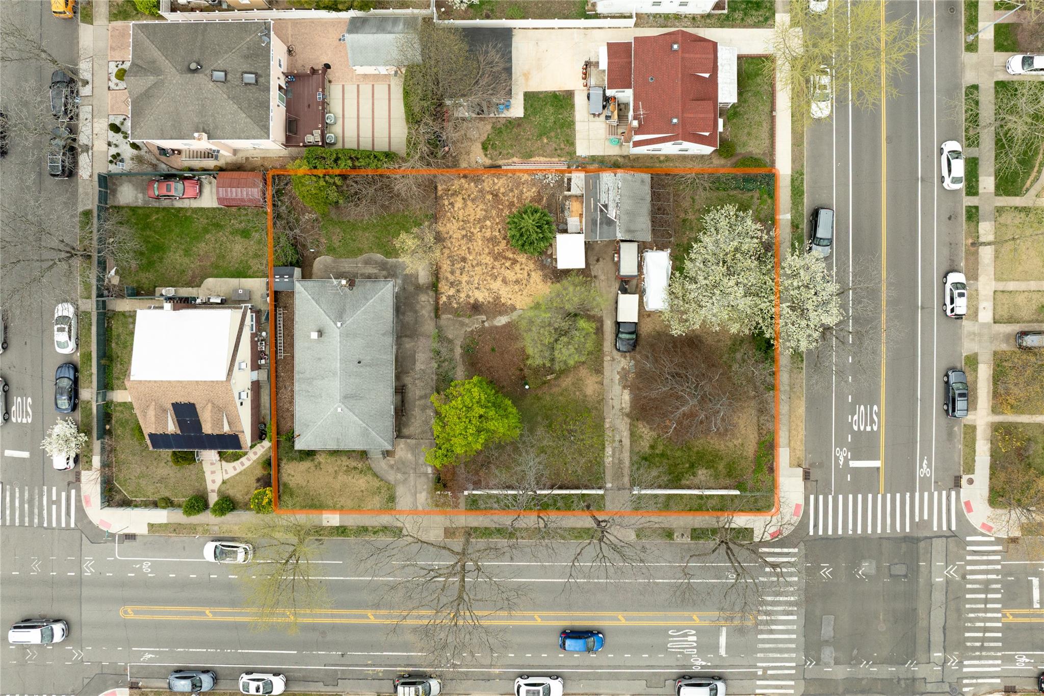 262-09 And 262-15 82 Avenue, Floral Park, New York image 31