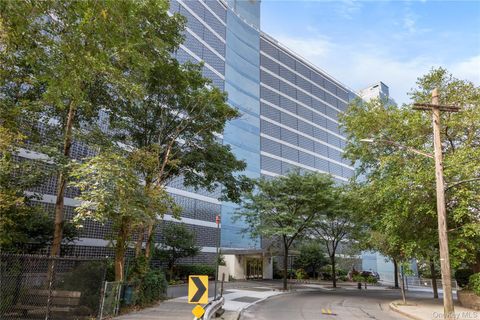 Homes For Sale - 2400 Johnson Avenue #5F<br/> Bronx, NY 10463