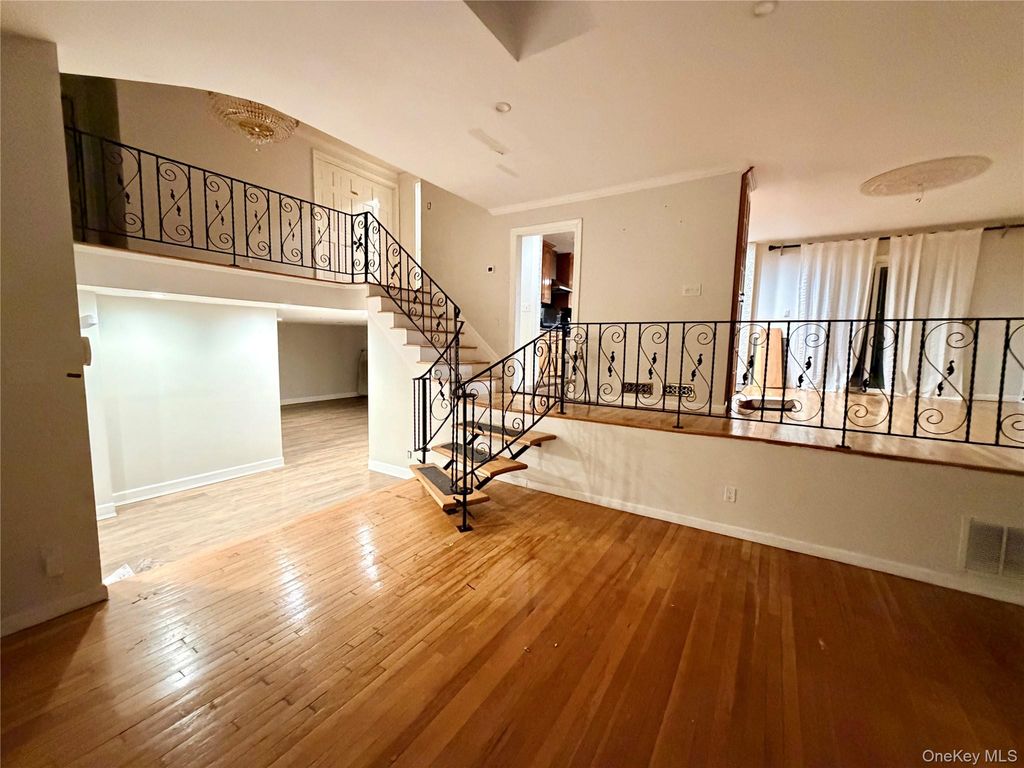 Photo of 48 Robin Lane, Plainview, NY 11803 (MLS # 965060)