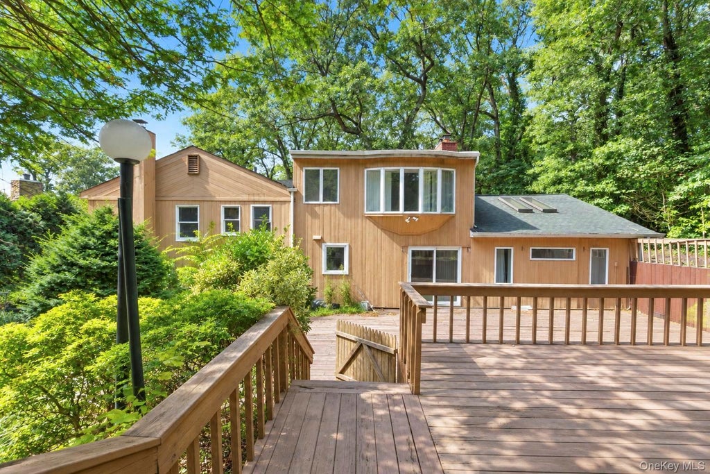 Photo of 80 Alpine Way, South Huntington, NY 11746 (MLS # 1054142)