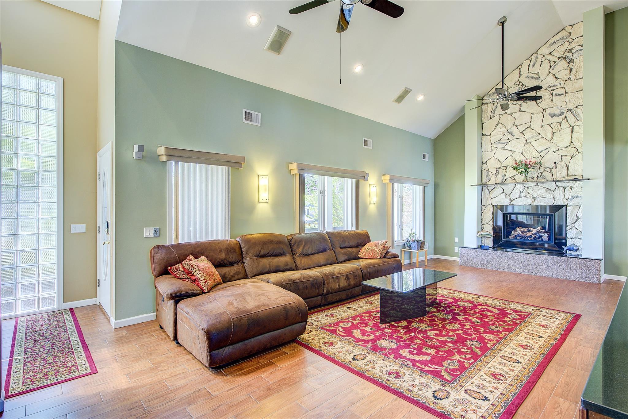 14 Delta Rd, Massapequa, New York image 7