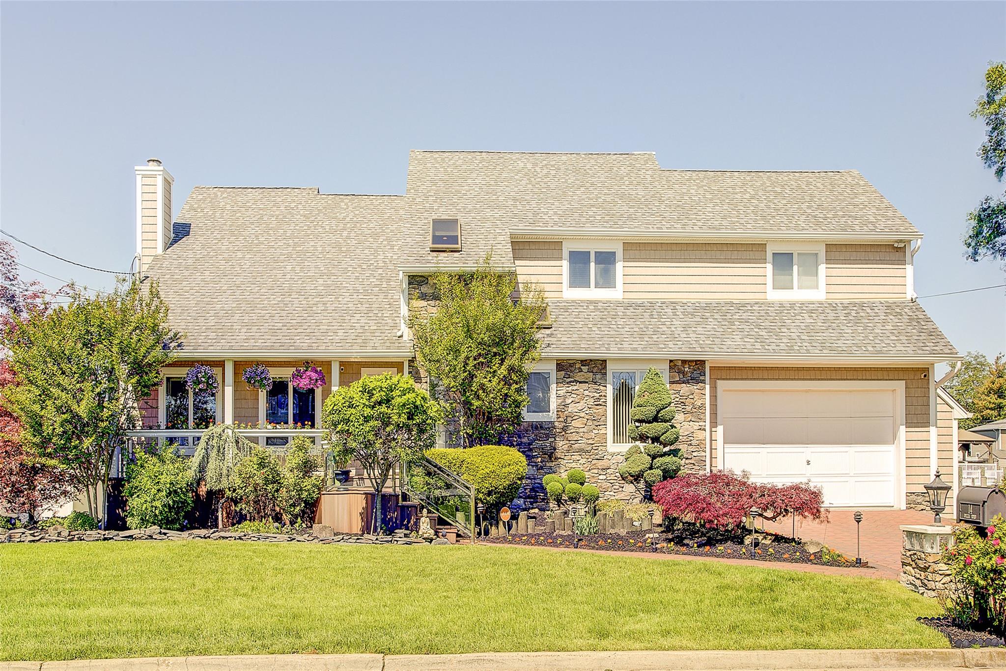 14 Delta Rd, Massapequa, New York image 1