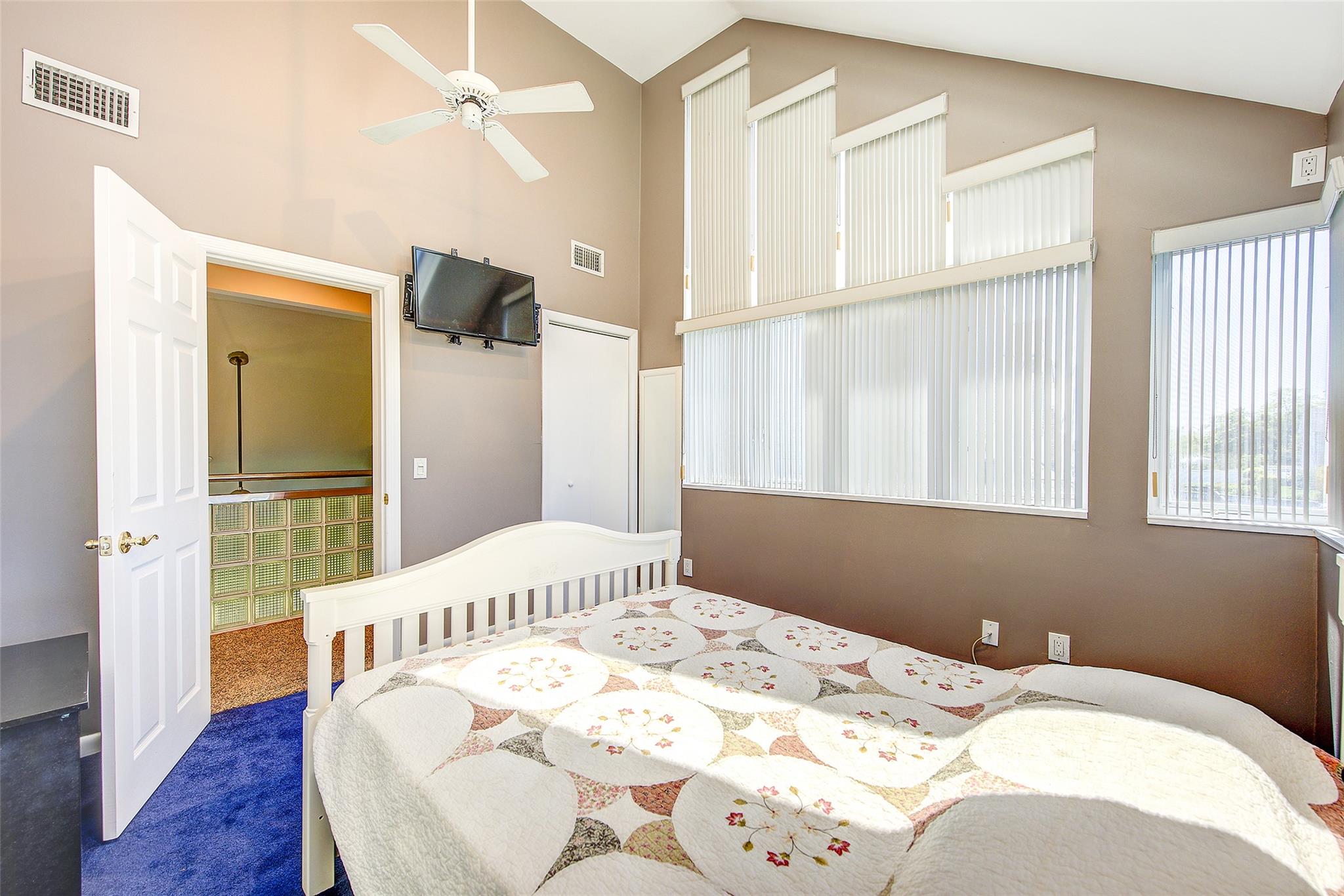 14 Delta Rd, Massapequa, New York image 28