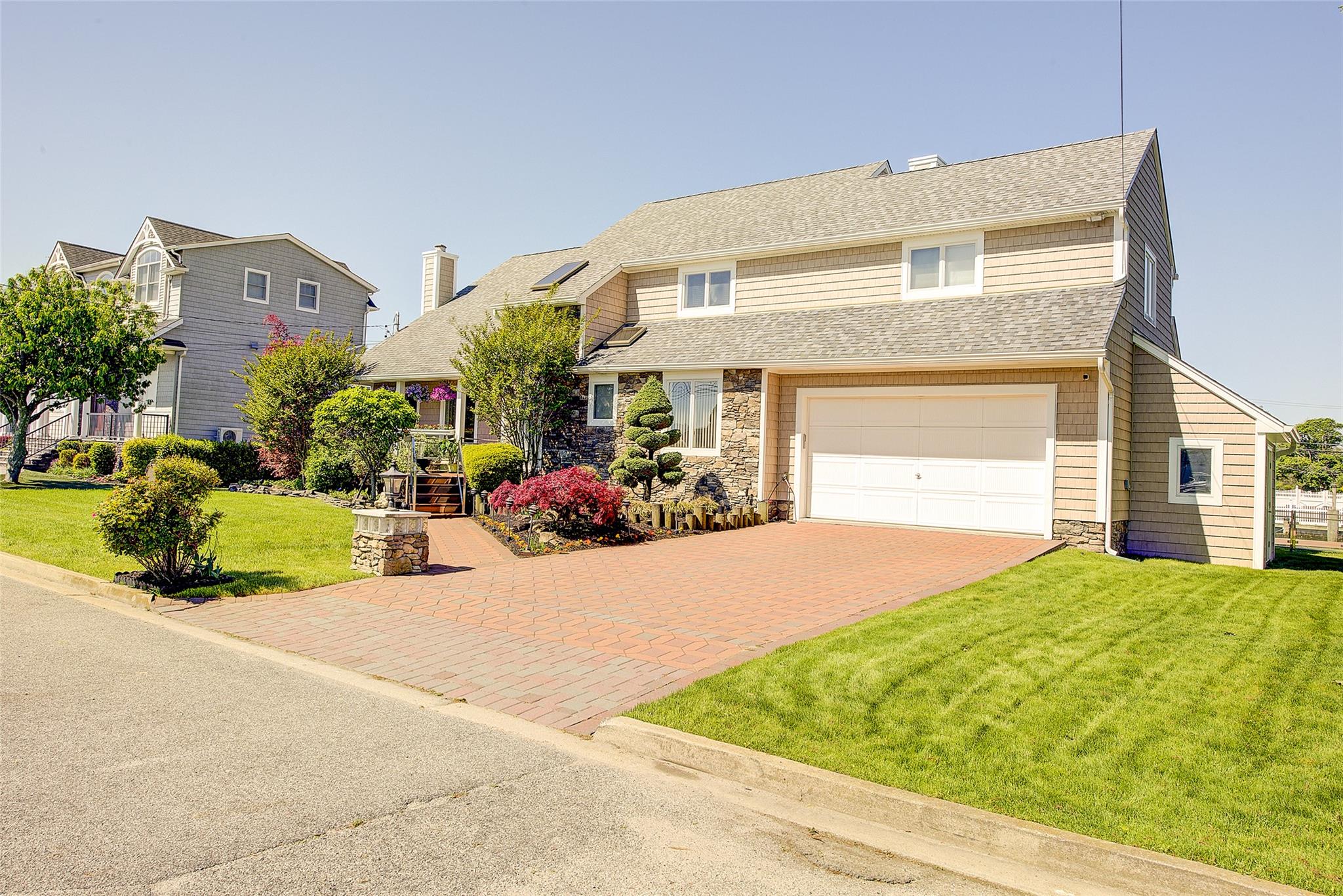14 Delta Rd, Massapequa, New York image 2