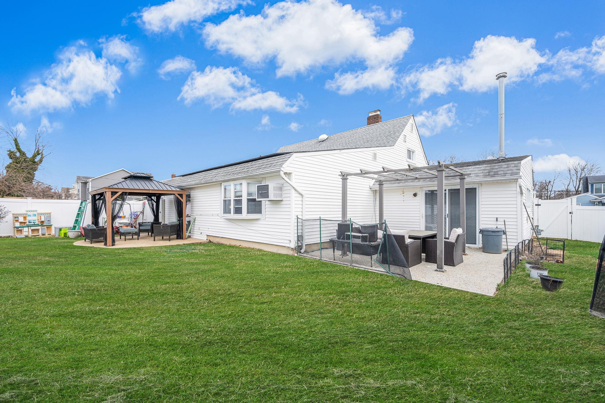 5 Acre Lane, Hicksville, New York image 29