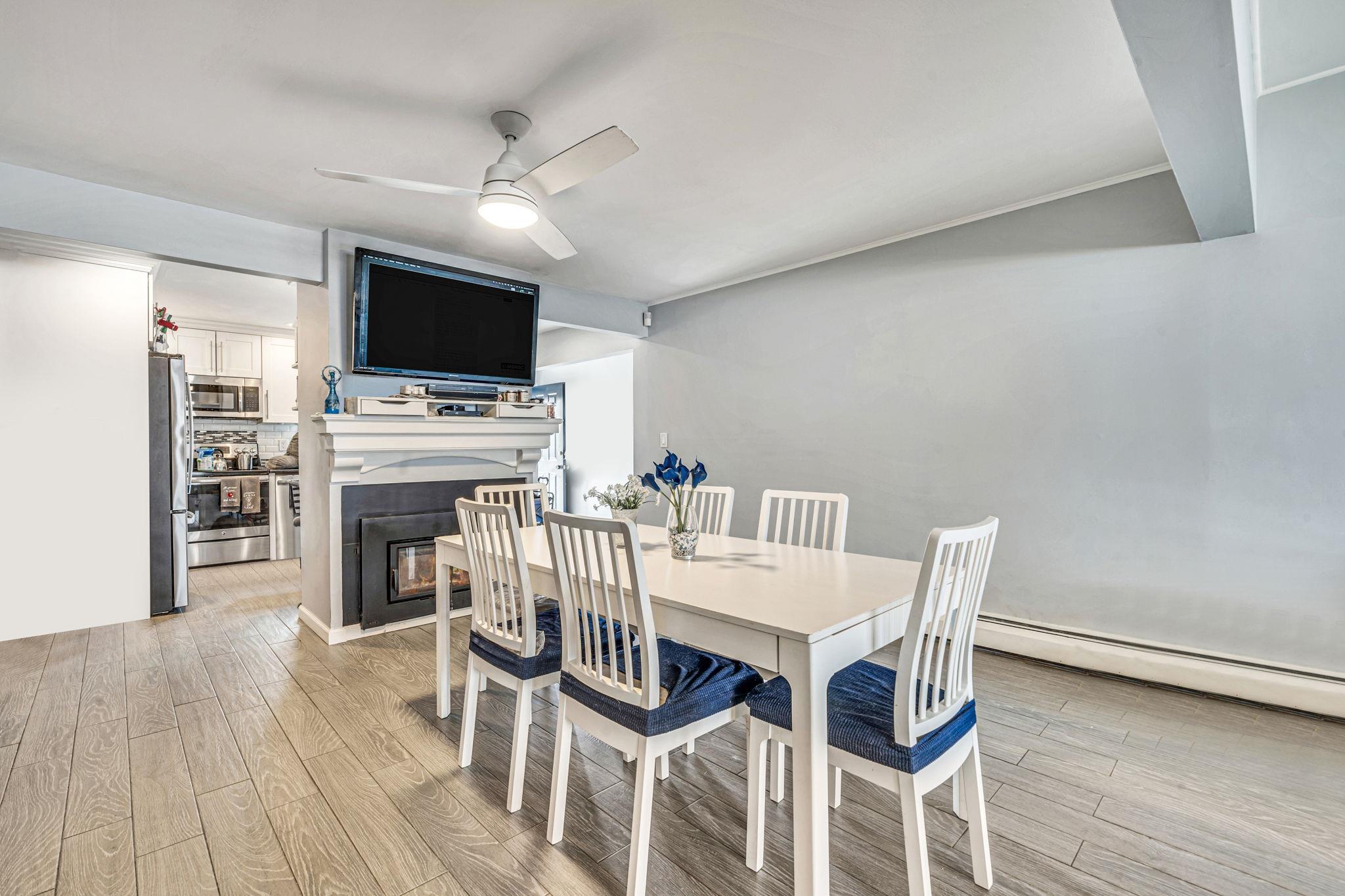 5 Acre Lane, Hicksville, New York image 9