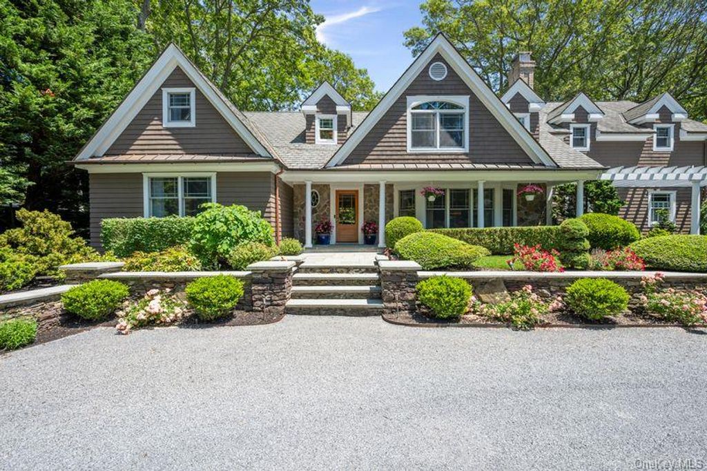 Photo of 4745 N Bayview Road, Southold, NY 11971 (MLS # 979680)