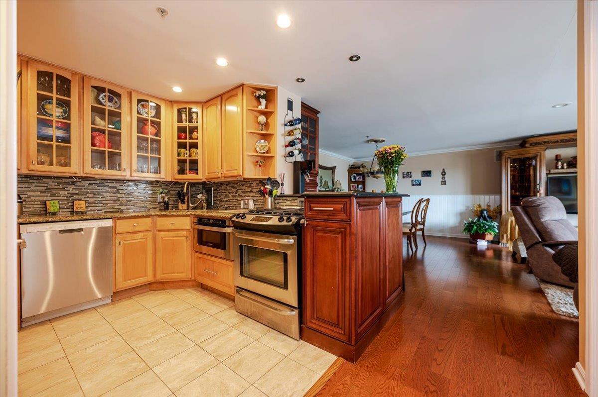 26 W Broadway #1002, Long Beach, New York image 10