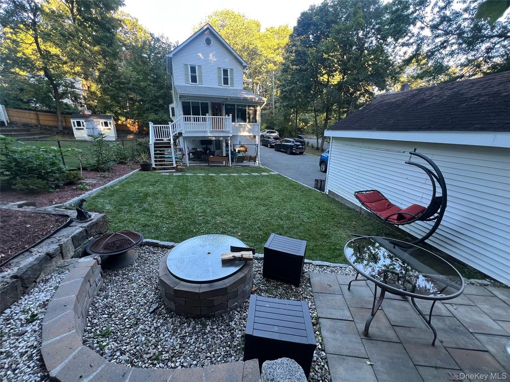 Photo of 168 W Hartsdale Avenue, Hartsdale, NY 10530 (MLS # 913991)