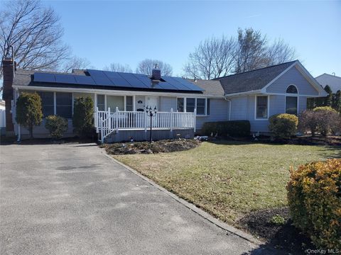 98 Fawn Lane E South Setauket NY 11720