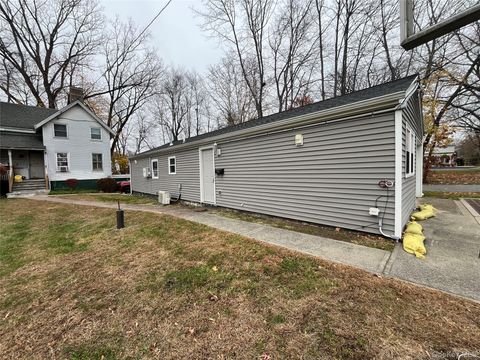Photo of 35 Old School Lane, Orangeburg, NY 10962 (MLS # 943612)