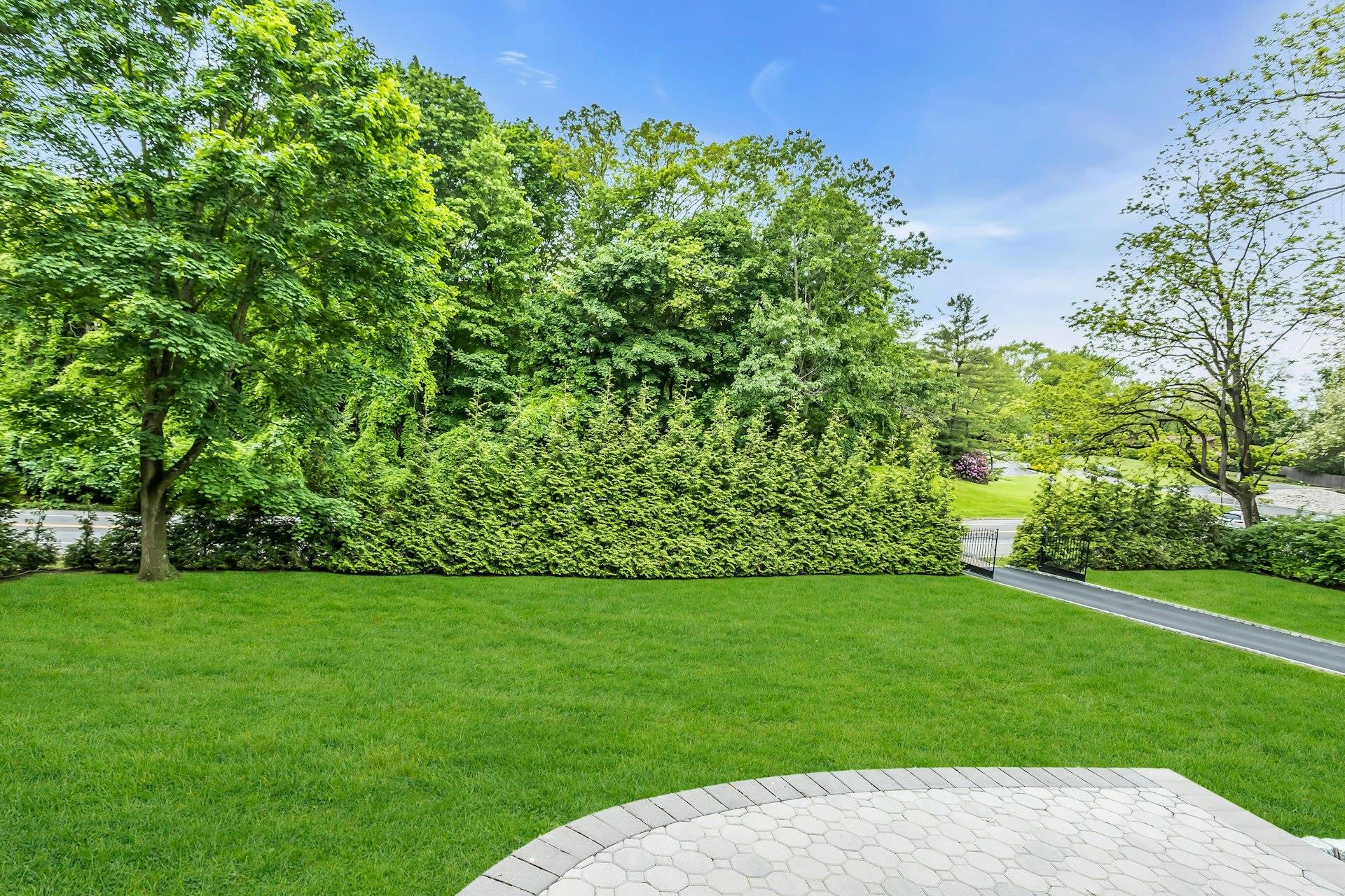 70 Bagatelle Road, Melville, New York image 4