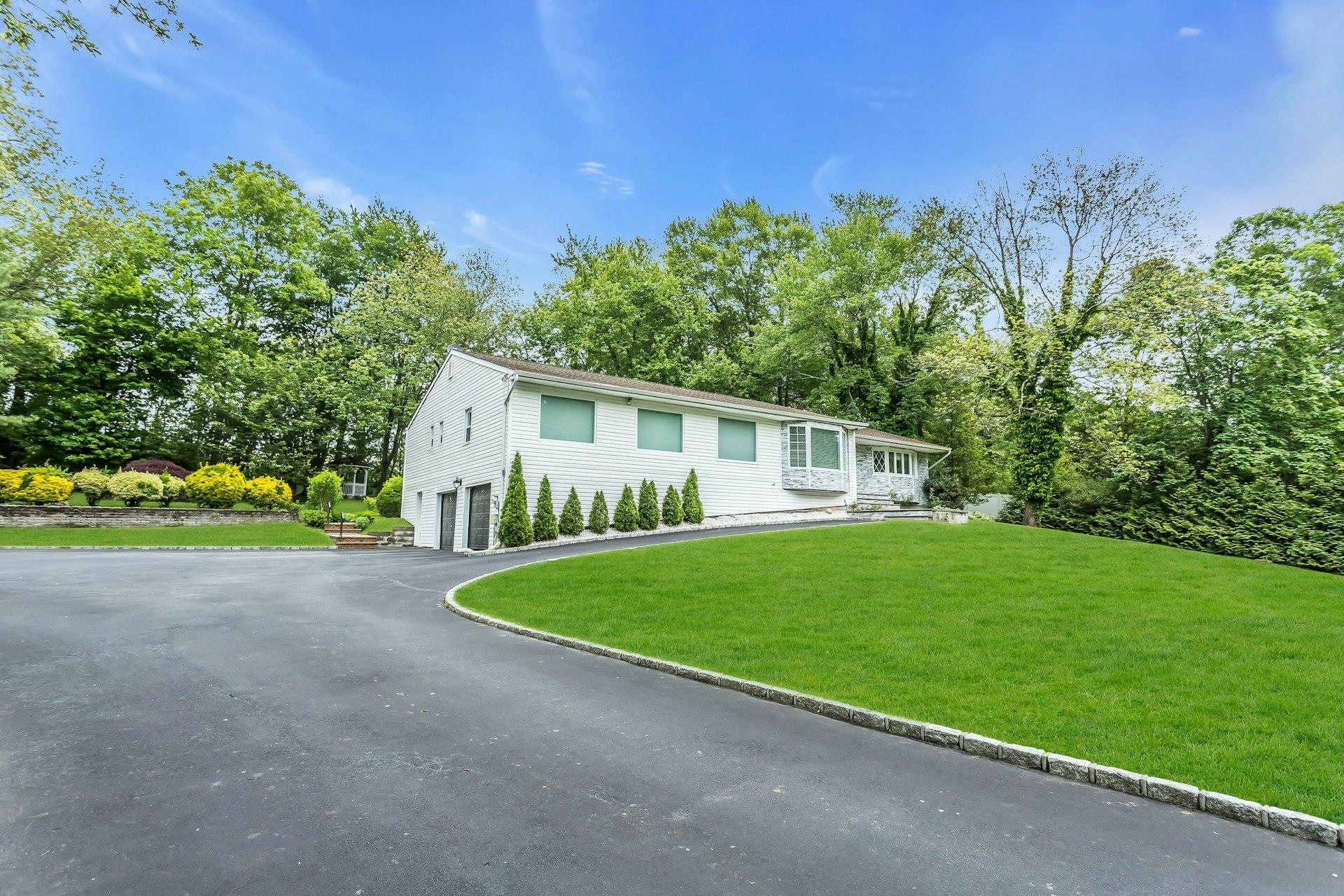 70 Bagatelle Road, Melville, New York image 43