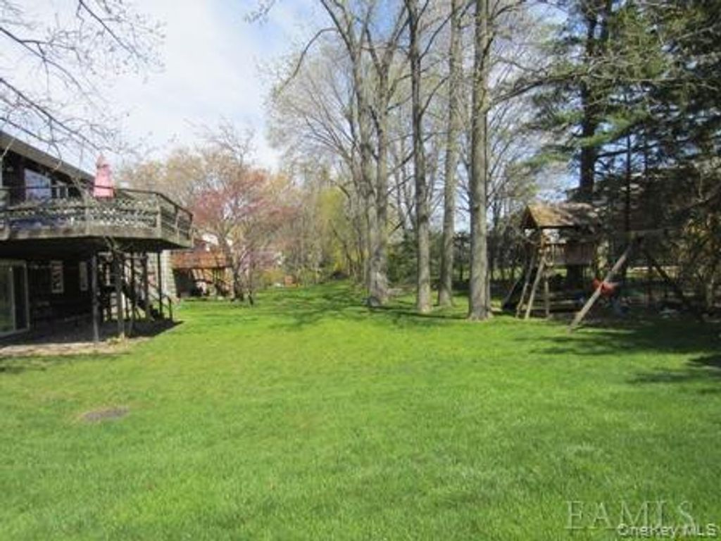 Photo of 6 Jason Lane, Mamaroneck, NY 10543 (MLS # 968165)