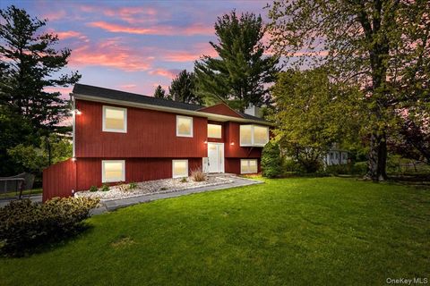 Apartment For Sale - 10 Richard Road<br/> Mahopac, NY 10541