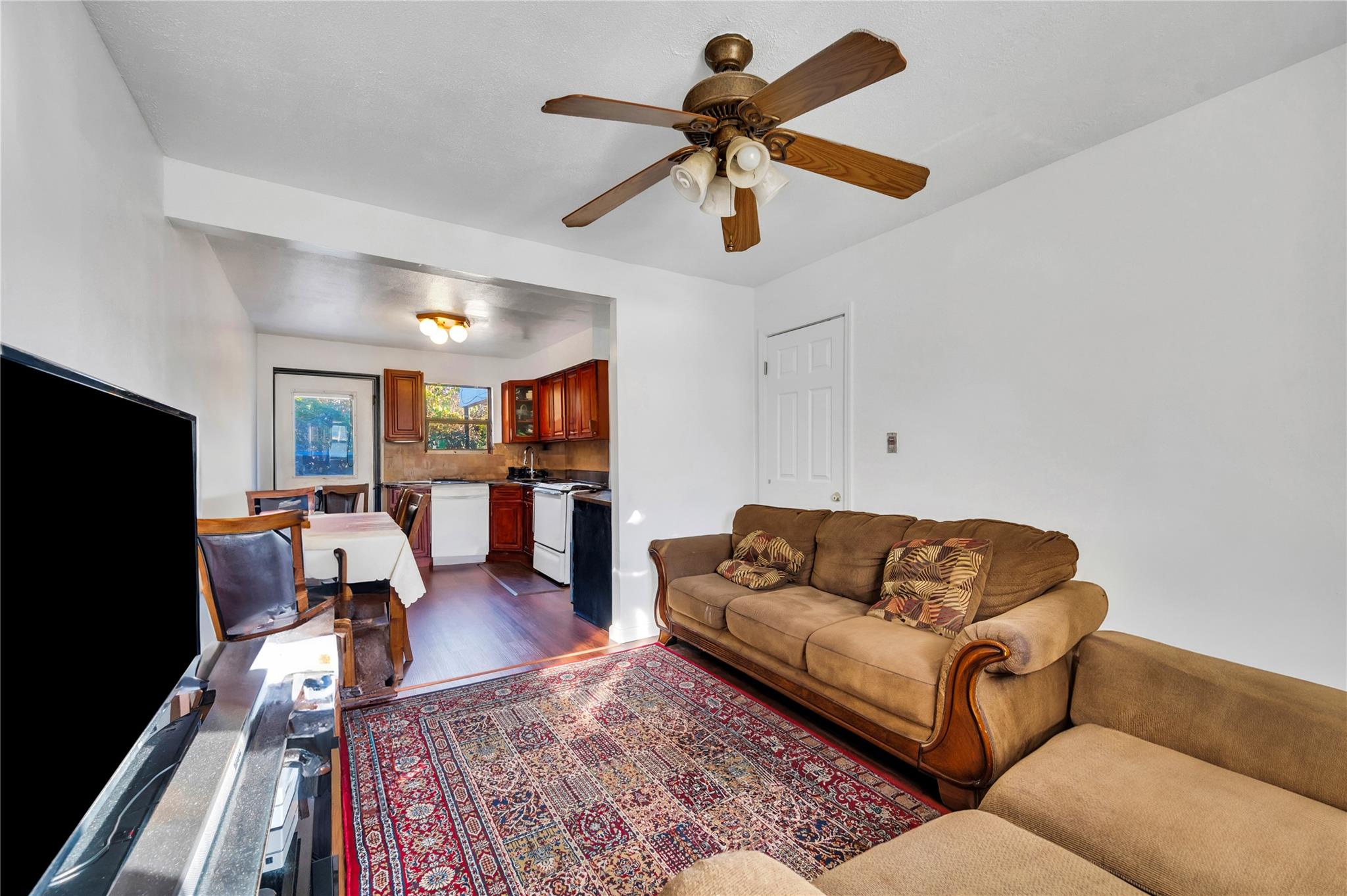 2A Belmont Avenue #A, Plainview, New York image 6